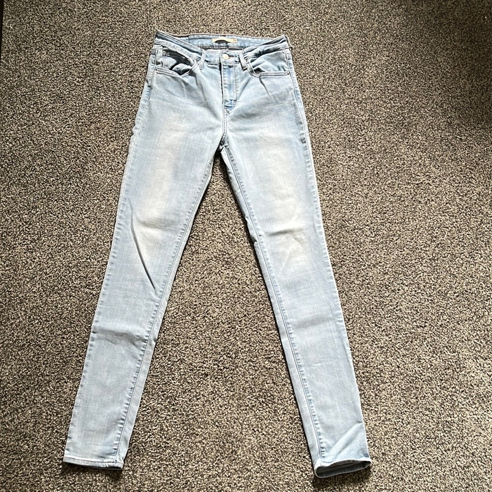 Levi’s 721 High Rise Skinny Jean